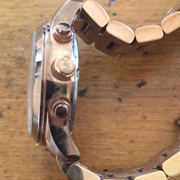 Michael Kors Rose Gold Watch - Picture 4 of 4